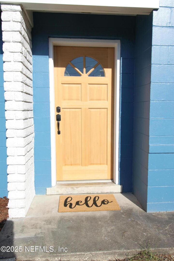 Property Photo:  113 W Oak Hill Drive  FL 32177 