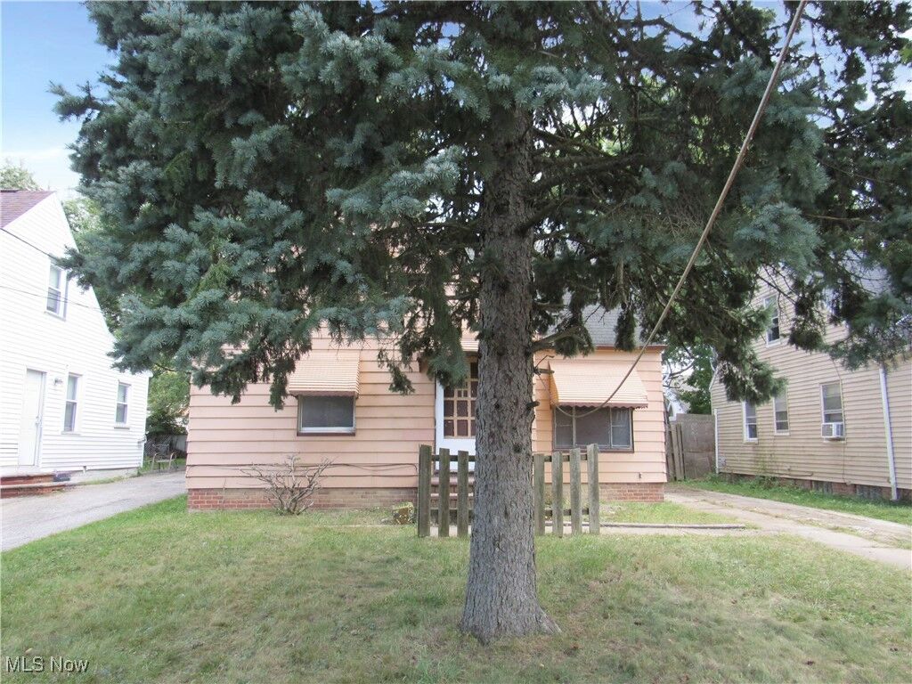 Property Photo: 5247 Henry Street OH 44137
