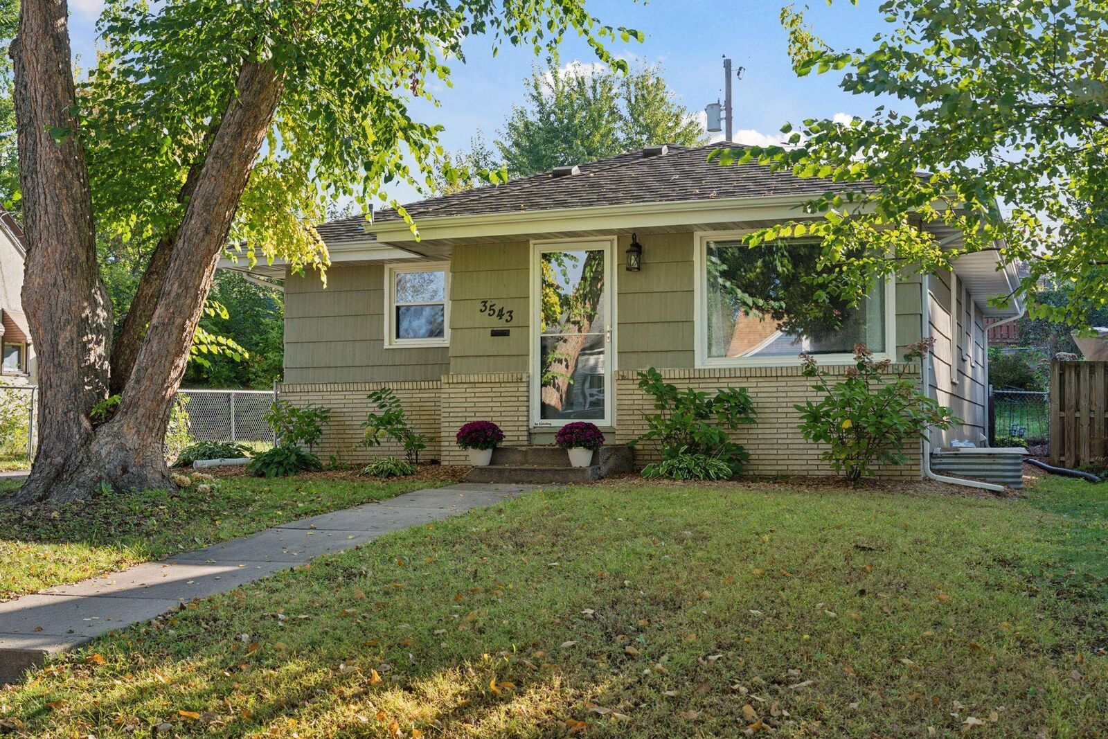 Property Photo:  3543 Fillmore Street NE  MN 55418 