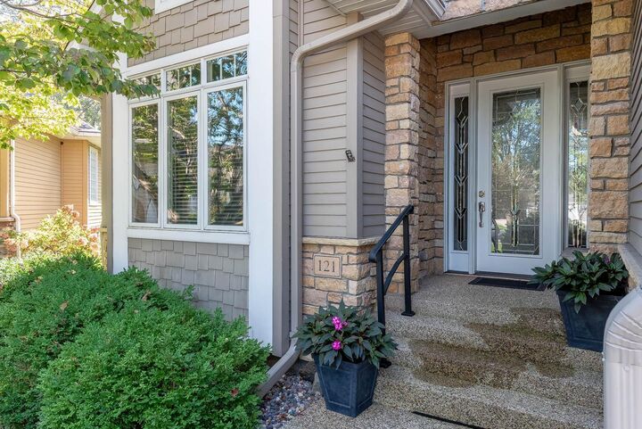 Property Photo: 121 Viking Court MN 56001