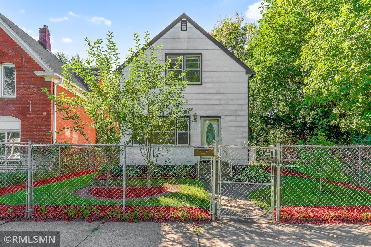 Property Photo:  730 Edmund Avenue  MN 55104 