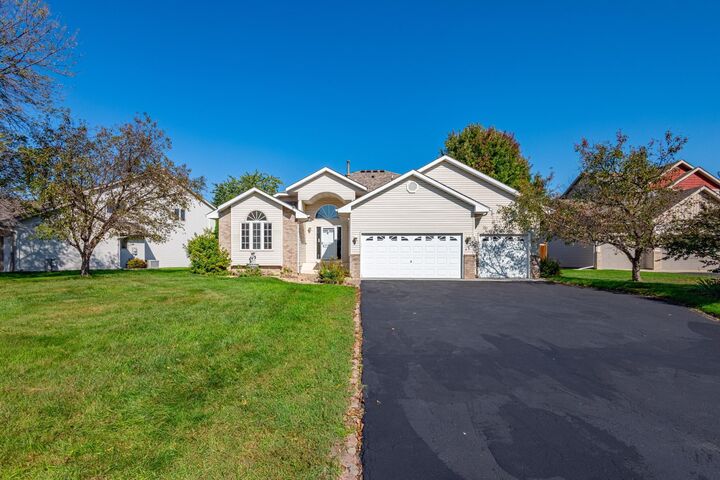 Property Photo: 3907 Foxglove Court N MN 55443