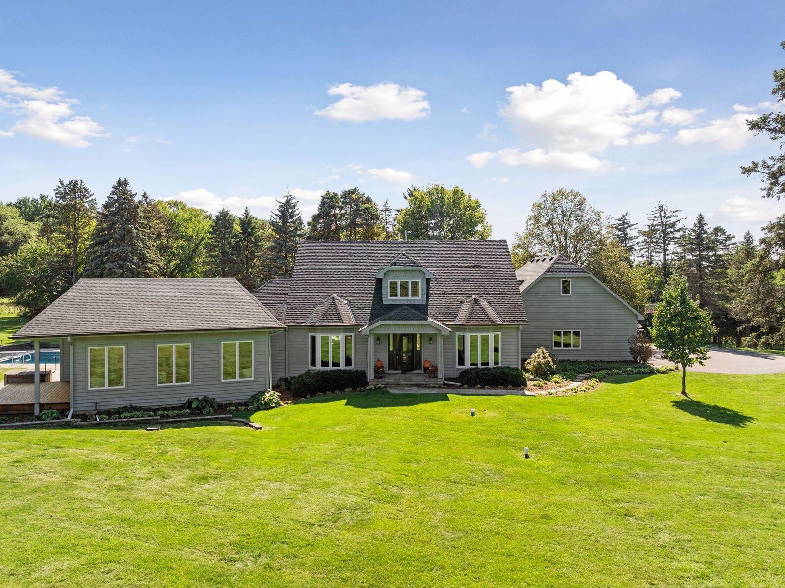 Property Photo: 2122 Delaware Avenue MN 55118