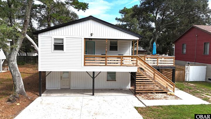 1715 Sunset Avenue  Kill Devil Hills NC 27948 photo