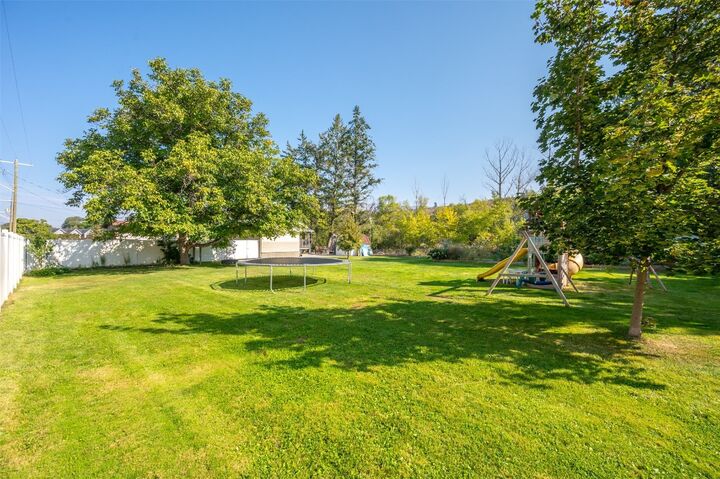 Photo de la propriété:  5747 Sawmill Road  BC V0H 1T0 