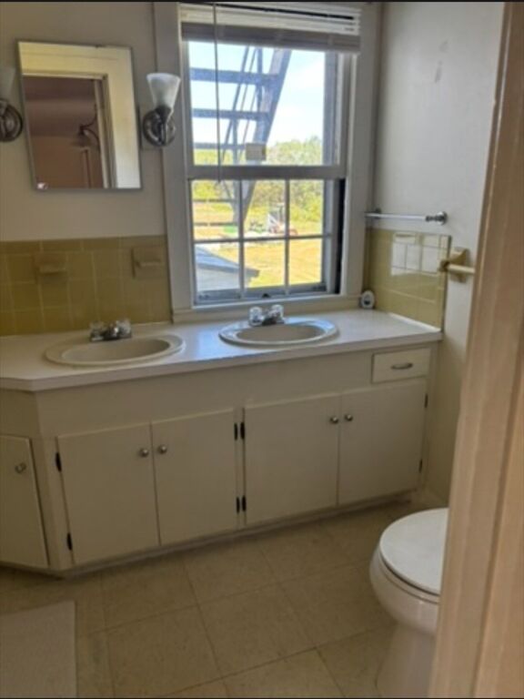 Property Photo:  54 Mountian Rd E  MA 01541 