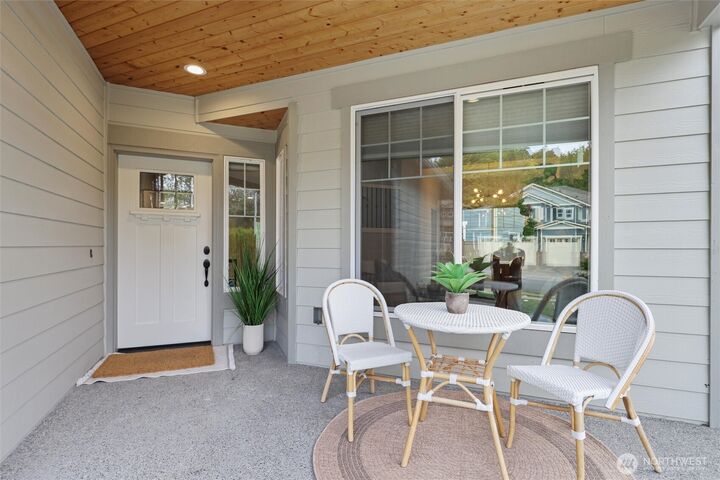 Property Photo:  18927  10th Dr SE  WA 98012 