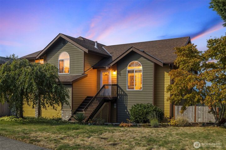 Property Photo:  8504  76th Avenue NE  WA 98270 