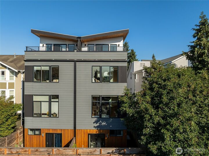 Property Photo: 3625 Wallingford Avenue N B WA 98103