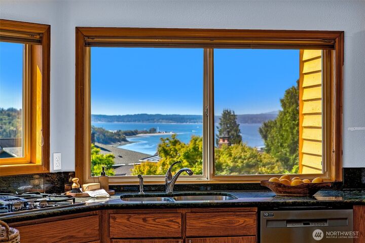 Property Photo:  7200  34th Avenue NW  WA 98117 