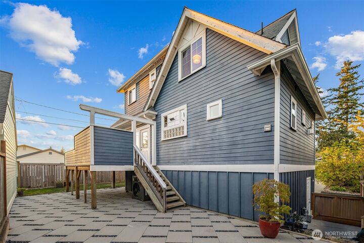 Property Photo: 2705 W Maryland St WA 98225