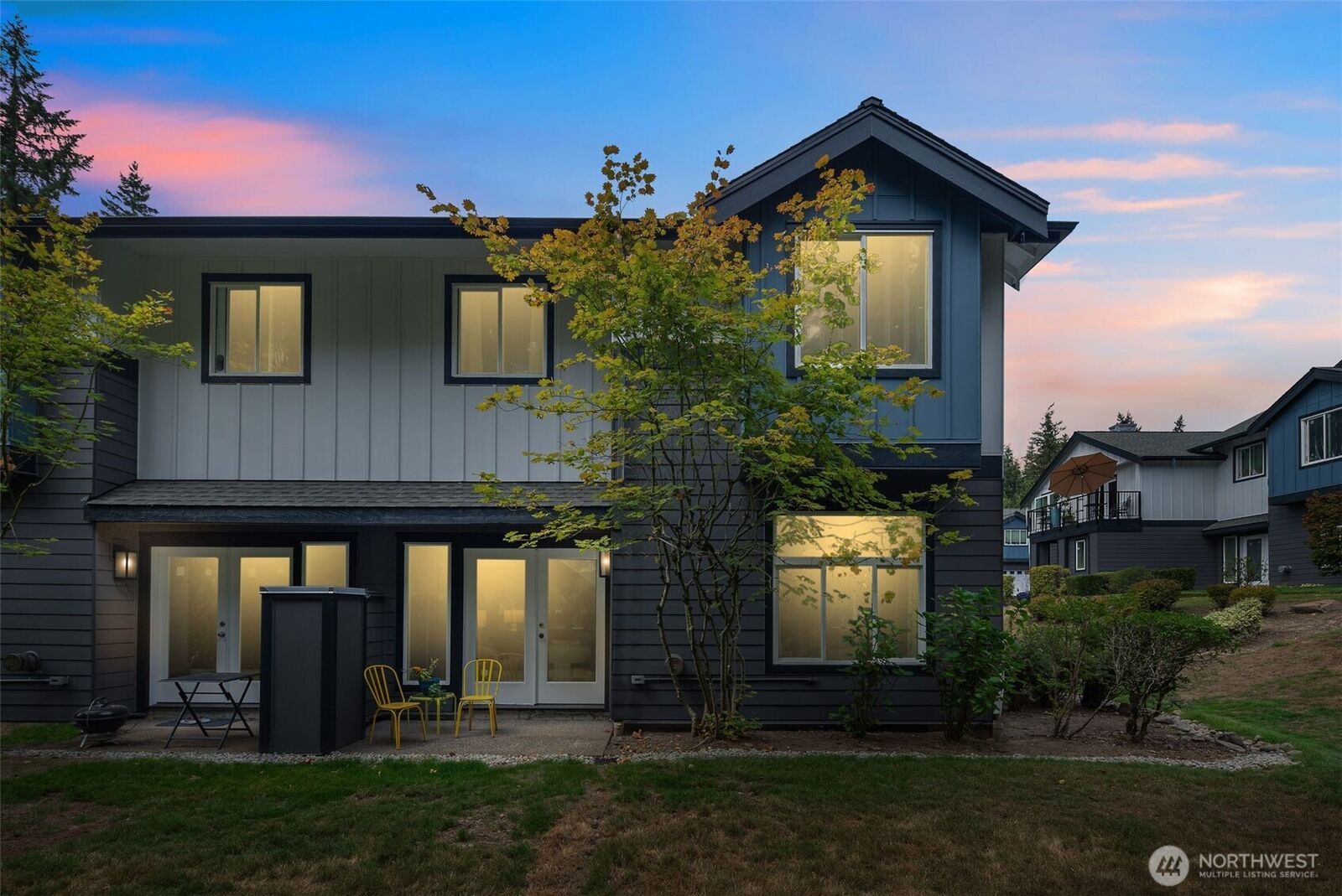 Property Photo:  22715  4th Avenue W 102  WA 98021 