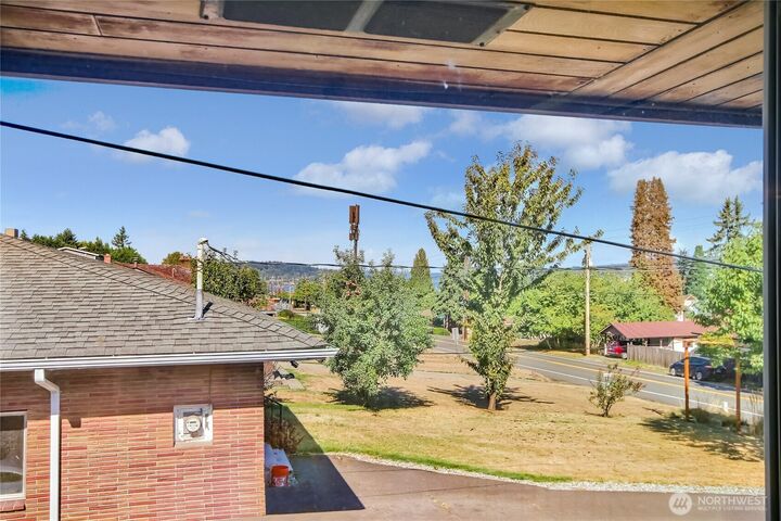 Property Photo:  11905  84th Avenue S  WA 98178 