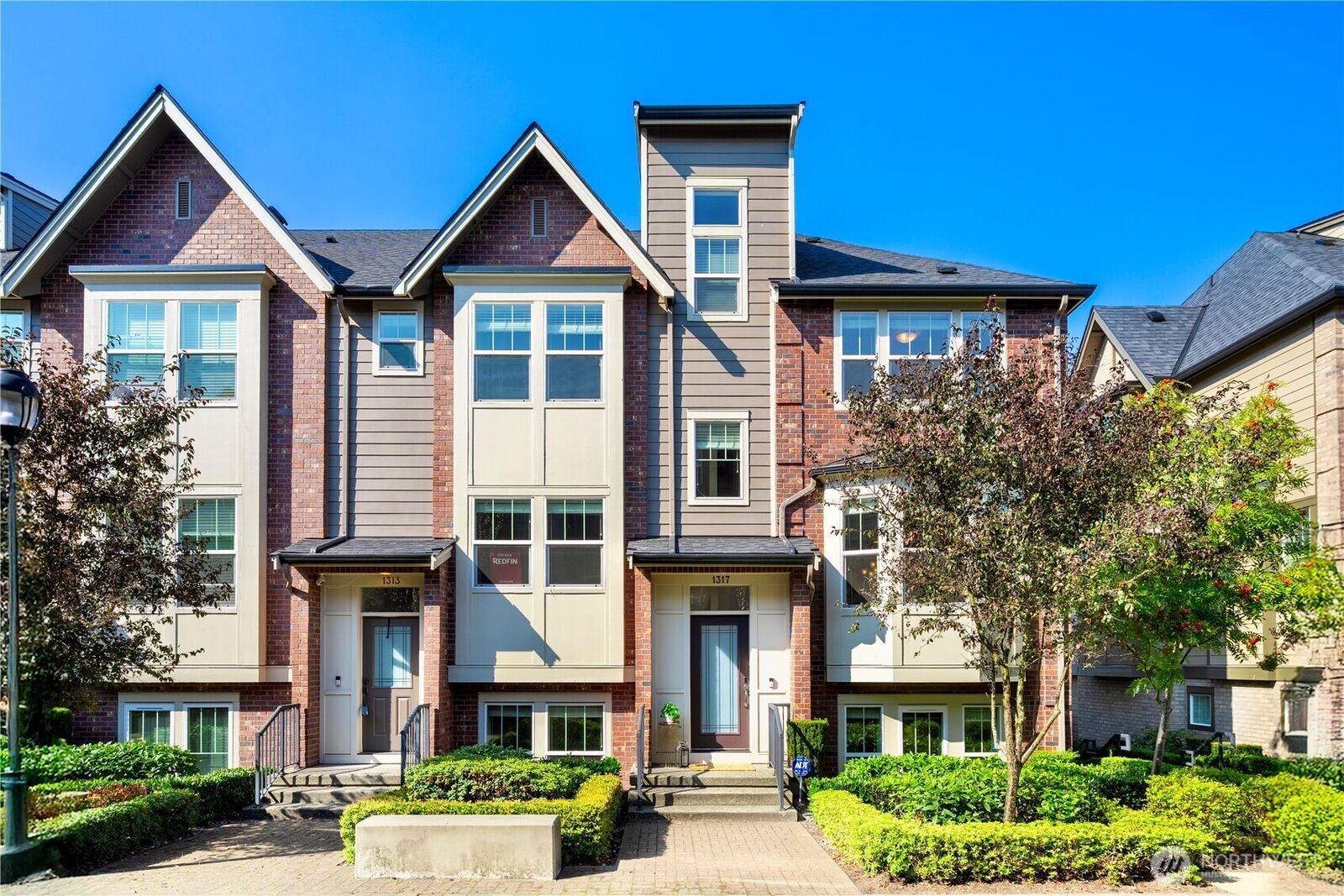 Property Photo:  1317  Brooklyn Walk  NE 18  WA 98029 