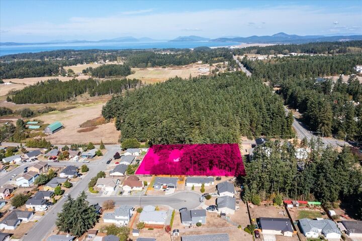 Property Photo:  1521 NW Crosby Avenue  WA 98277 