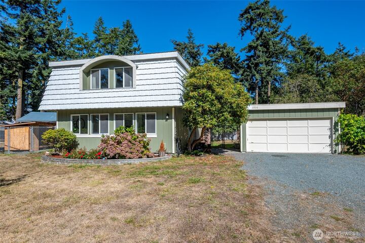 1930  Fir Woods Place  Oak Harbor WA 98277 photo