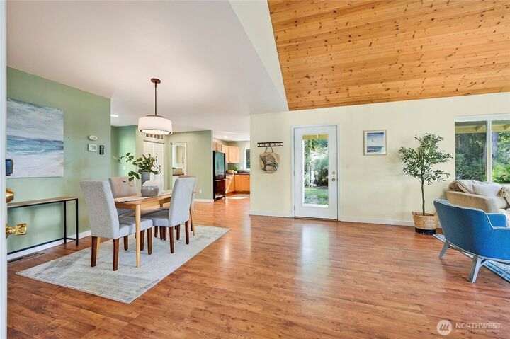 Property Photo:  151  Beach Drive  WA 98358 
