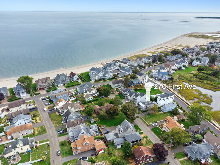 Property Photo:  276 First Avenue  CT 06460 
