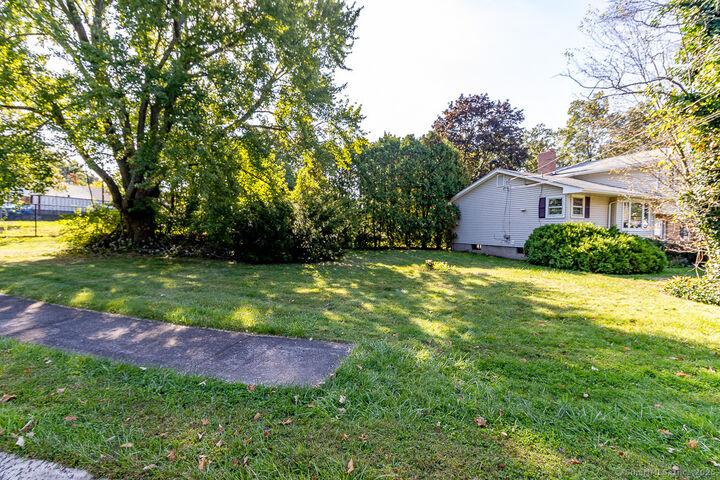 Property Photo:  230 Hillhurst Avenue  CT 06053