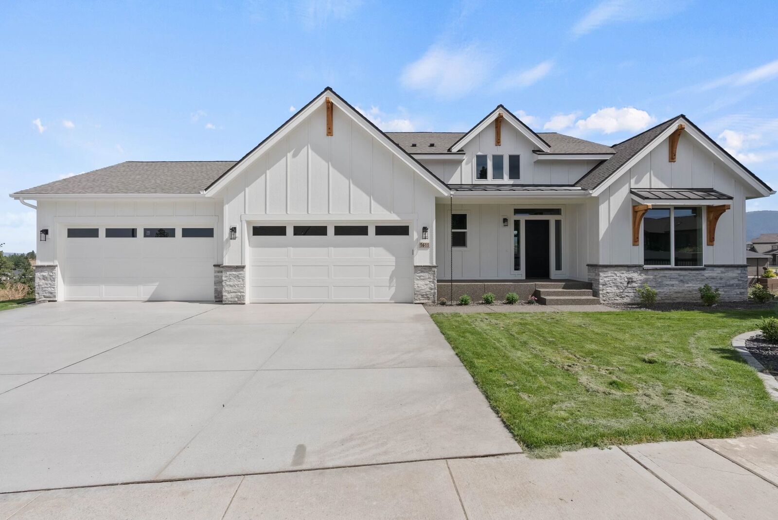 Property Photo: 5212 S Scout St WA 99223