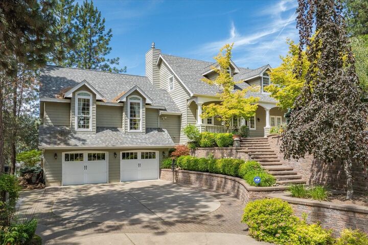 Property Photo:  2008 S Zephyr Rd  WA 99019 