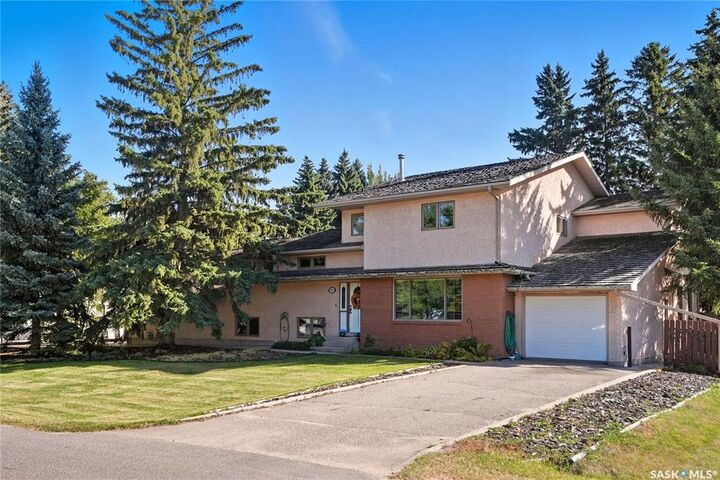 Property Photo:  3341 Dieppe Street  SK S7M 3S6 