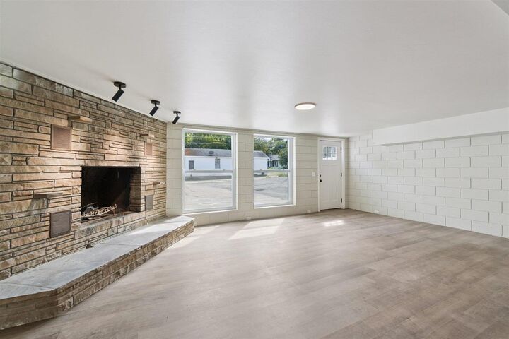 Property Photo:  103 E Cherry Street  OK 74023 