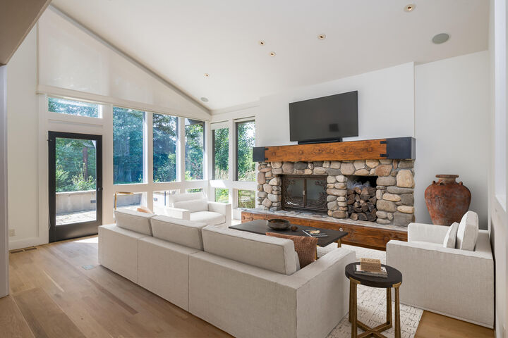 Property Photo: 104 Fairway Rd ID 83353