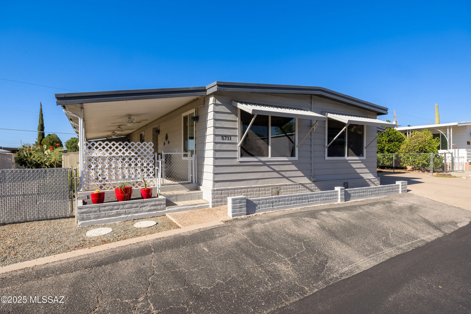 Property Photo:  5711 W Circle Z Street  AZ 85713 
