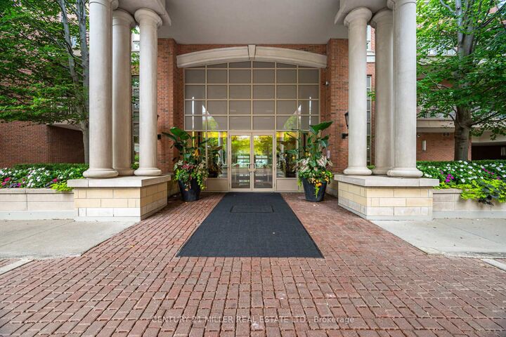 Property Photo:  21 Burkebrook Place 515  ON M4G 0A2 