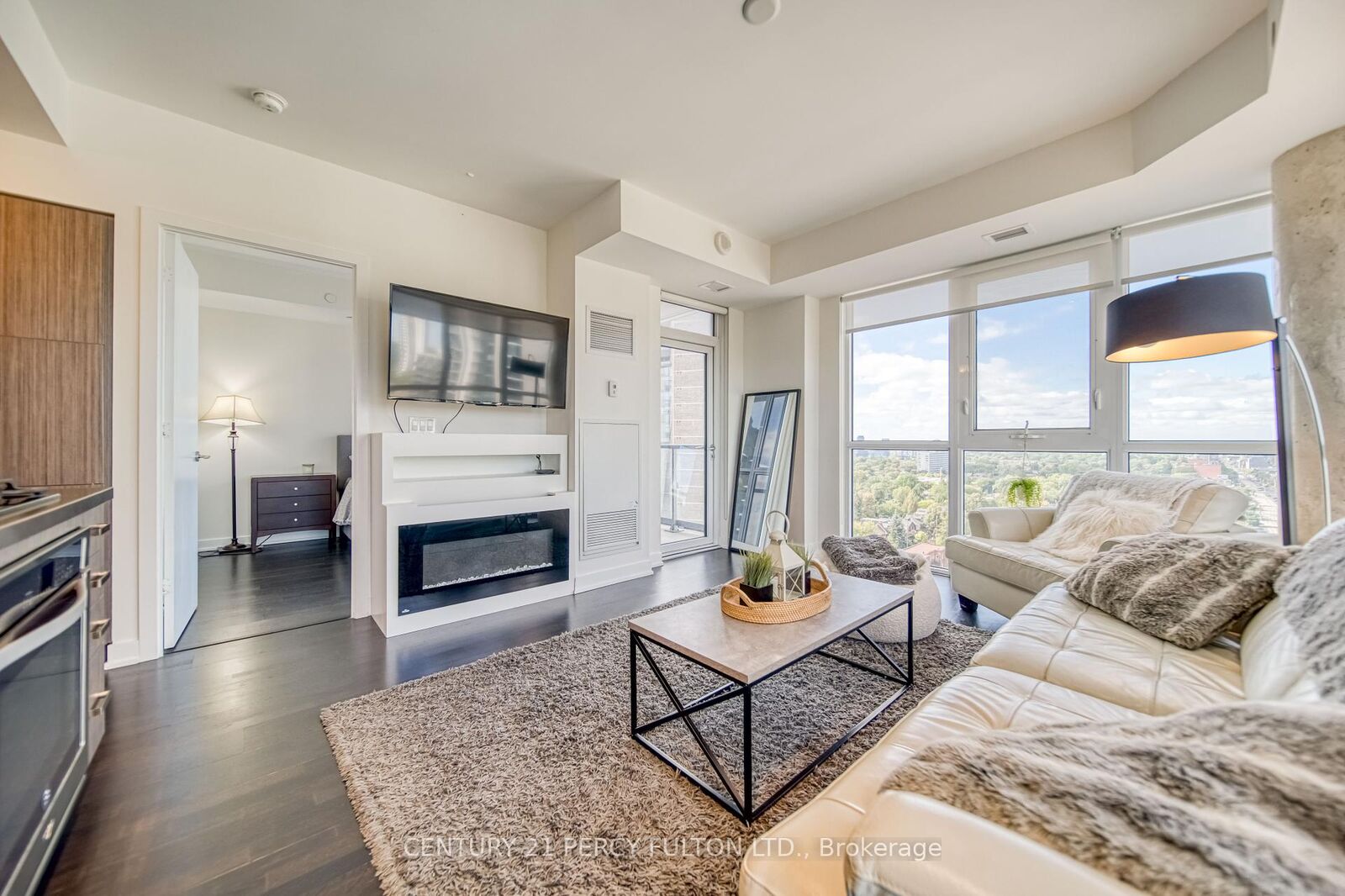 Photo de la propriété:  501 St. Clair Avenue W 1211  ON M5P 0A2