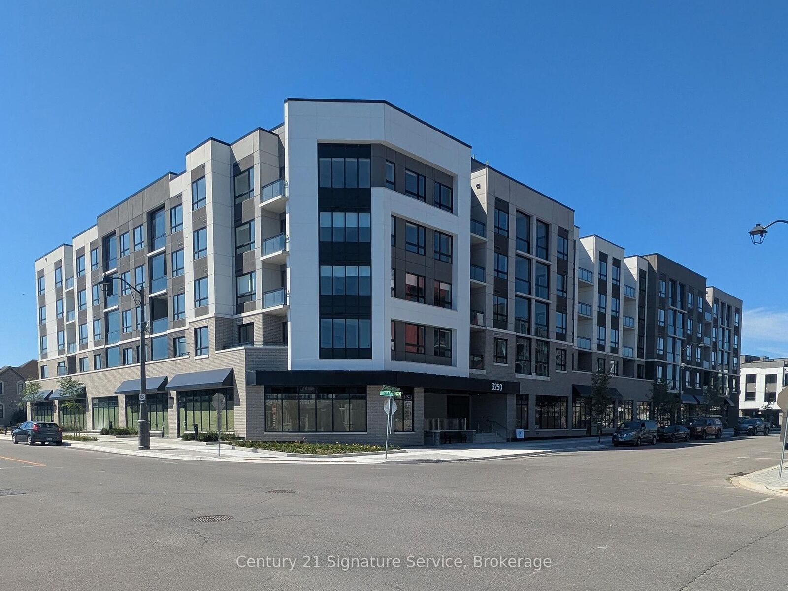 Photo de la propriété:  3250 Carding Mill Trail 205  ON L6M 1L3 