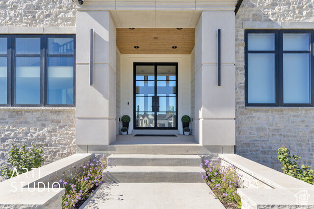 Property Photo:  1127 N 1500 W  UT 84043 