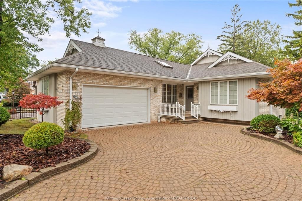Photo de la propriété:  726 Roseland Drive South  ON N9G 1T8 