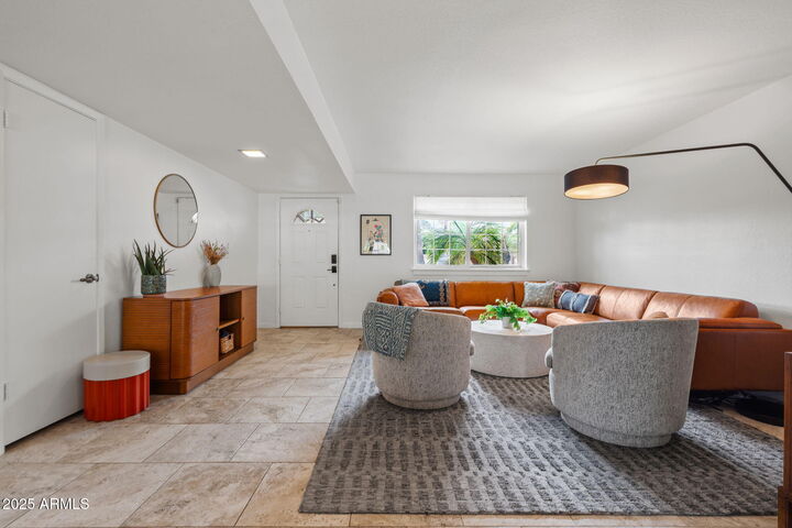 Property Photo:  344 W Thunderbird Road  AZ 85023 