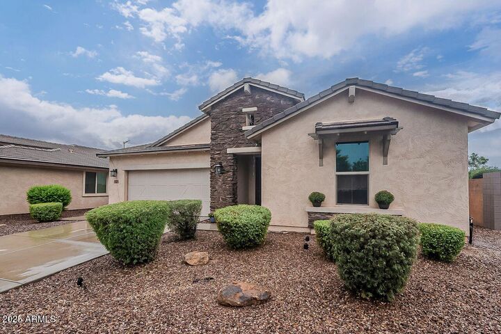 Property Photo:  1423 E Canary Drive  AZ 85297 