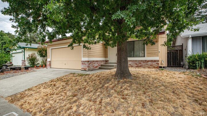 Property Photo: 360 Raven Court CA 95448