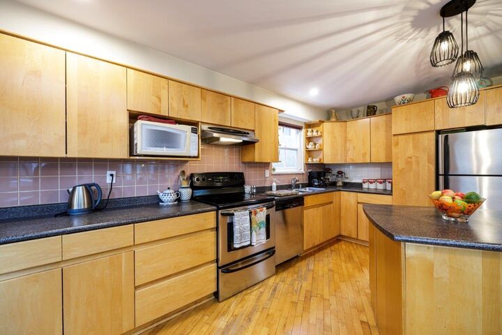Property Photo:  26 N Stratford Avenue  BC V5B 1K9 