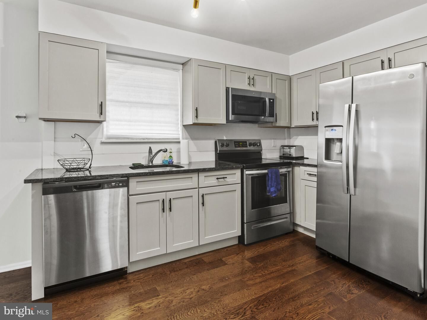 Property Photo: 939 Stormont MD 21227