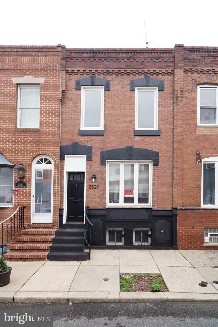 Property Photo:  2529 S Camac Street  PA 19148 