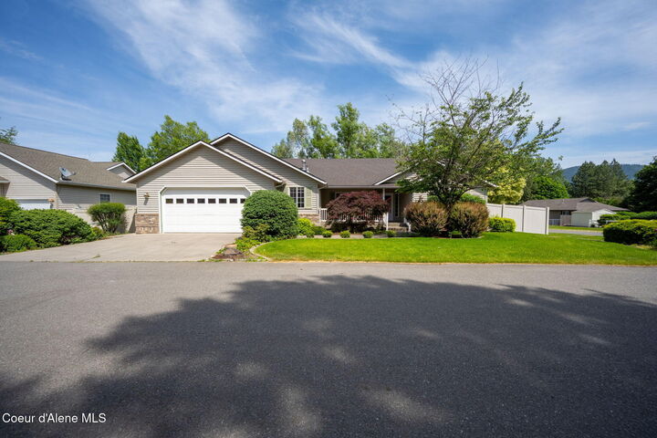Property Photo:  10016 N Zack Ct  ID 83835 