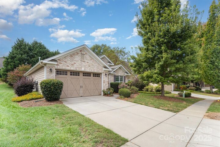 Property Photo: 8708 Artesa Mill Lane NC 28214