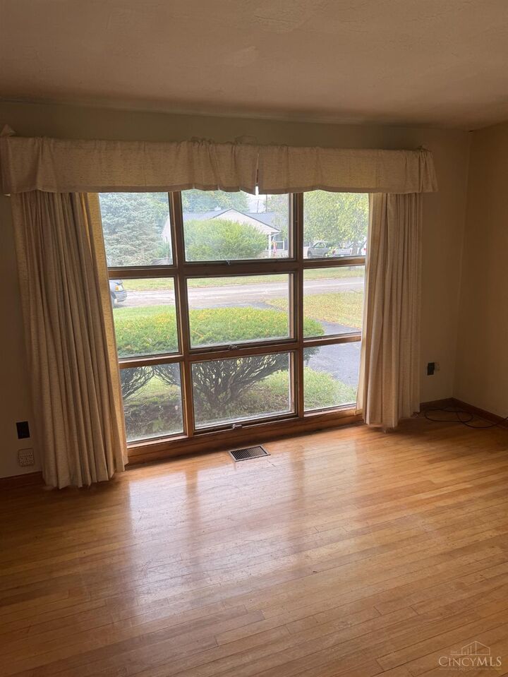 Property Photo: 103 W Josie Avenue OH 45133