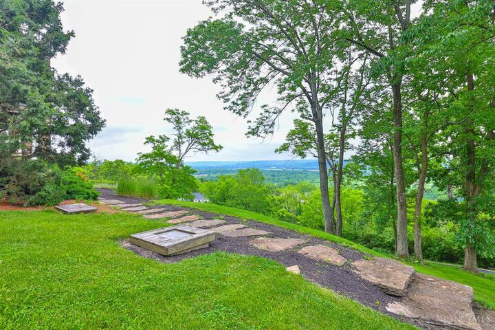 5112 Shattuc Avenue  Cincinnati OH 45208 photo