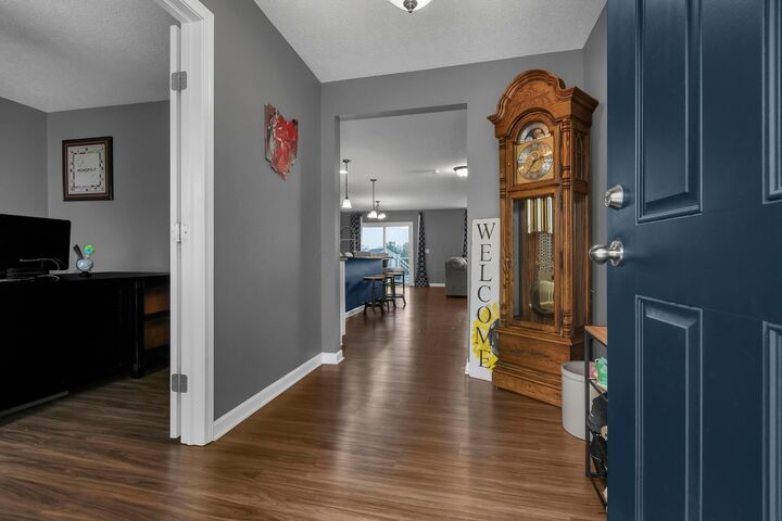 Property Photo:  500 Pheasant Court  OH 43031 