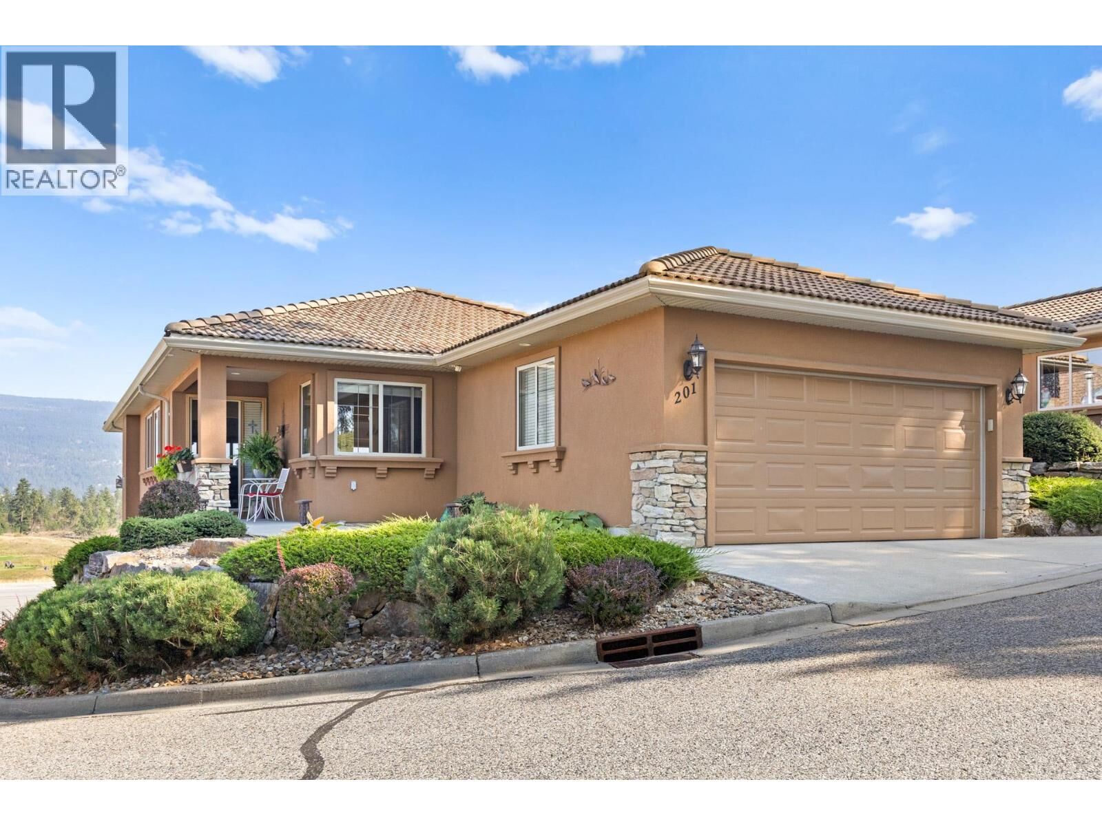 Property Photo:  2455 Quail Ridge Boulevard 201  BC V1V 2S8 
