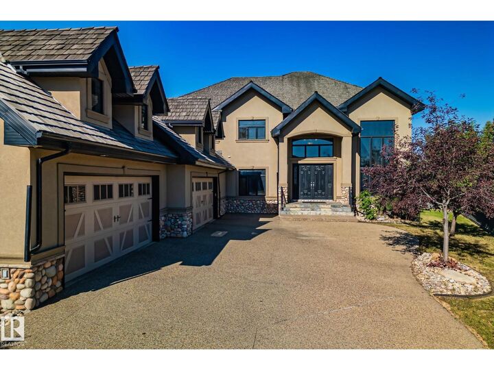 Photo de la propriété:  #232 52327 Rge Road 233  AB T8B 1C6 