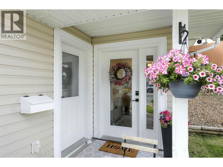 Photo de la propriété:  2350 Bramble Lane  BC V1S 1Y6 