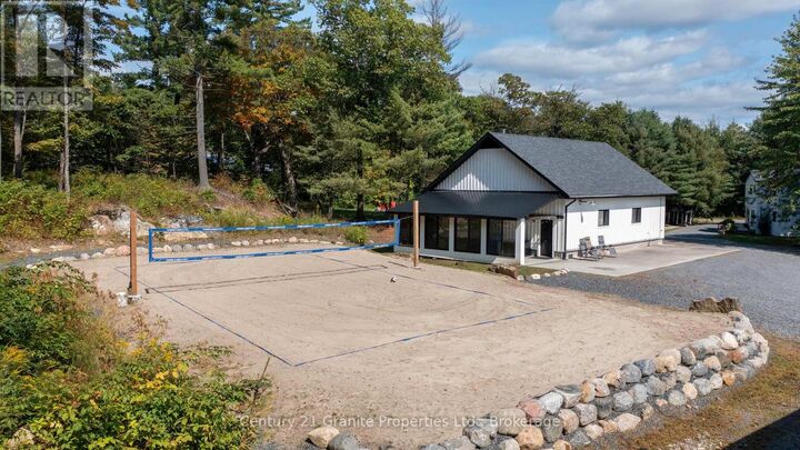 Property Photo:  8 Bartlett Drive  ON P2A 2W8 