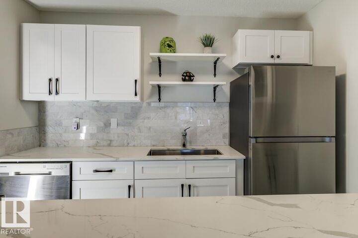 10620 104 Street NW 105  Edmonton AB T5H 2W2 photo